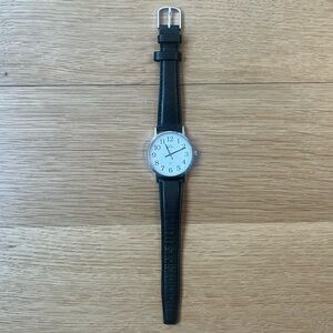 Timex Easy Reader Indiglo Leather Black And White Women's Watch NOT WORKING